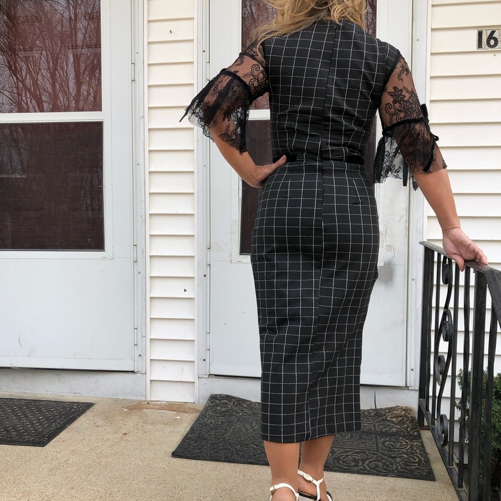 Dress - Picture 8 of 8